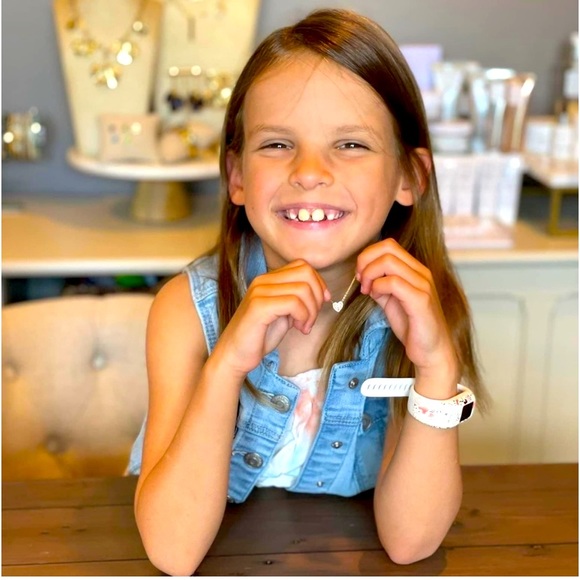 :: Stella & Dot | Keepsake Gold, Crystal & Pavé Heart Necklace+Earrings Gift Set - Picture 6 of 8